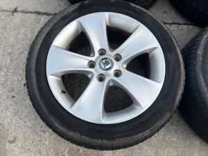 KOŁA FELGI OPONY ZIMOWE SKODA YETI OCTAVIA II SUPERB II 205/55 R16