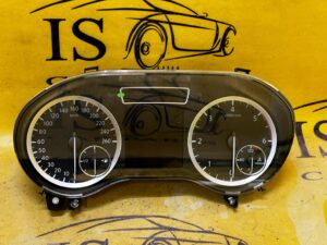 LICZNIK ZEGARY WYŚWIETLACZ INFINITI Q30 2.2 CDI