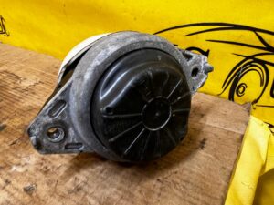 ŁAPA MOCOWANIE PODUSZKA SILNIKA PRAWA MERCEDES GLS X166 450 3.0 B V6