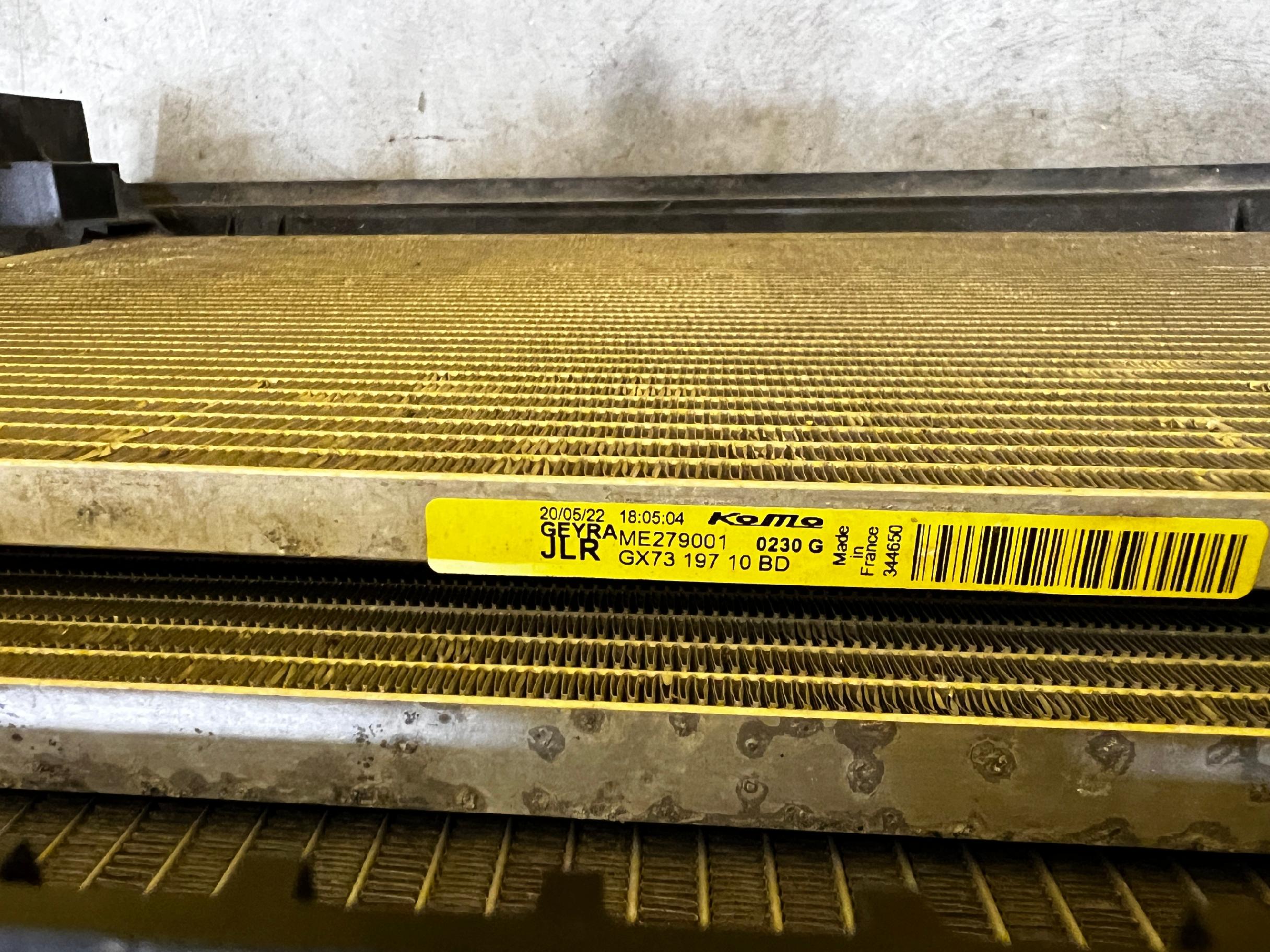 KOMPLET CHŁODNICE WODY KLIMATYZACJI WENTYLATOR RANGE ROVER VELAR L560 2.0D