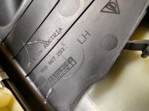 POSZYCIE OSŁONA OBUDOWA SŁUPKA ŚRODKOWEGO B LEWY PORSCHE MACAN 95B