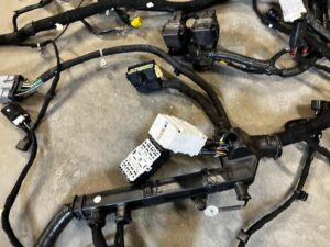 WIĄZKA INSTALACJA OKABLOWANIE SILNIKA FORD BRONCO 21- 2.7 V6 ECOBOOST