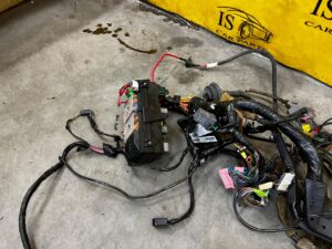 WIĄZKA INSTALACJA DESKI ROZDZIELCZEJ KONSOLI CHEVROLET CORVETTE C5 97-04