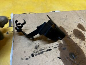 MOCOWANIE OSŁONA POMPY WTRYSKOWEJ RENAULT DACIA 1.5 BLUE DCI