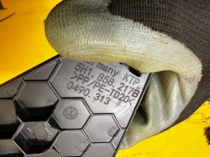 OSŁONA ZAŚLEPKA PLASTIK DESKI KONSOLI LEWY LEWA VOLKSWAGEN GOLF VIII