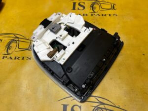 LAMPKA OŚWIETLENIE PODSUFITKI PRZÓD SZYBERDACH INFINITI Q50