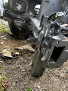 ĆWIARTKA PODŁUŻNICA FARTUCH KIELICH PRZÓD LEWY DACIA SANDERO III STEPWAY