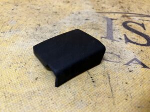 OSŁONA PLASTIK ZAŚLEPKA PORSCHE CAYENNE II 7P5 LIFT 92A