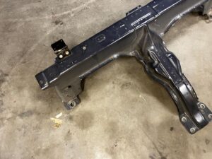 STELAŻ PODSTAWA POPRZECZKA FOTELI 3 RZĘDU MERCEDES GLS X166 890