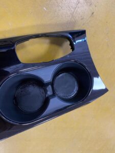 PANEL DEKOR CUPHOLDER TUNEL ŚRODKOWY INFINITI Q30