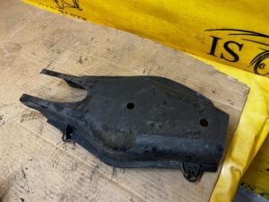 OSŁONA WAHACZA TYŁ LEWY MERCEDES CLS W218