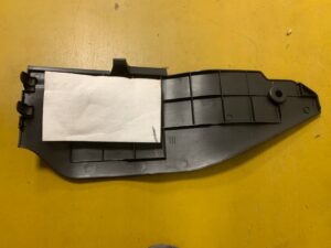 LEWA OSŁONA TUNELU ŚRODKOWEGO NISSAN LEAF I ZE0