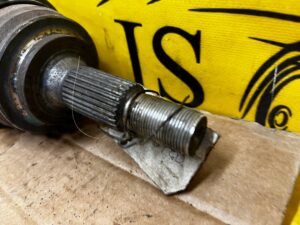 PÓŁOŚ PRZÓD PRZEDNIA PRAWY PRAWA PEUGEOT 3008 II 1.5 BLUE HDI