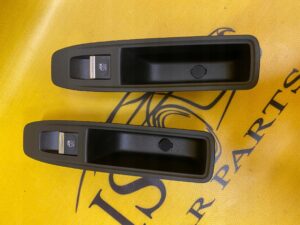 PRZEŁĄCZNIK PANEL SZYB TYŁ LEW PRAW RENAULT CLIO V