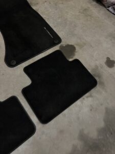 KOMPLET DYWANIKI WYCIERACZKI WELUROWE ORYGINALNE PORSCHE MACAN 95B LHD