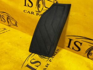 PODSTOPNICA STOPIEŃ PODNÓŻEK KIEROWCY PEUGEOT 308 II T9 EU