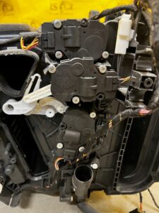 NAGRZEWNICA DMUCHAWA RANGE ROVER VELAR L560