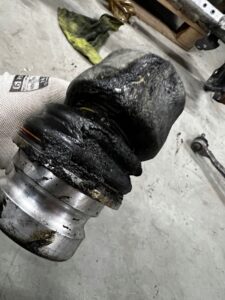 WAHACZ DOLNY DOŁ PRZÓD PRZEDNI PRAWY PORSCHE CAYENNE COUPE 9Y3 9Y0 HYBRID