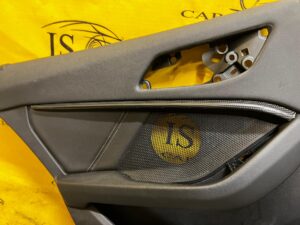 BOCZEK DRZWI TYŁ LEWY BMW 1 F40