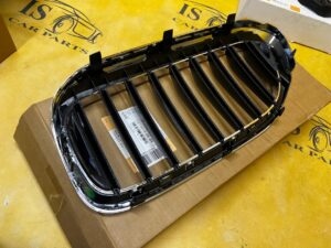 GRILL ATRAPA NERKA PRAWY PRAWA BMW 5 G30 G31 M-PAKIET SPORT NOWY OEM