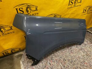 BŁOTNIK TYŁ PRAWY FORD BRONCO 21- AZURE GREY PEARL