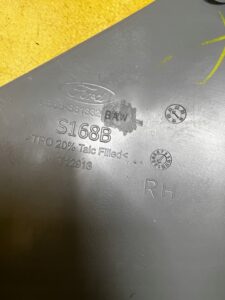 POSZYCIE OSŁONA OBUDOWA SŁUPKA C TYŁ PRAWY FORD EXPLORER MK6