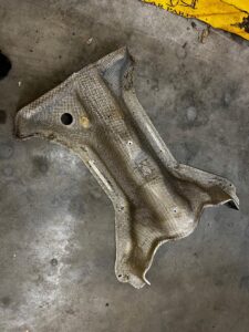 BLACHA OSŁONA TERMICZNA MERCEDES GL X166 4.7 V8