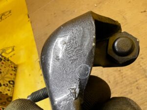 ZAWIAS DRZWI TYŁ PRAWY DOLNY FORD EXPLORER VI CARBONIZED GRAY