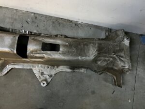 BLACHA OSŁONA OBUDOWA TERMICZNA FORD EXPLORER MK6 3.3 V6 FHEF HYBRID