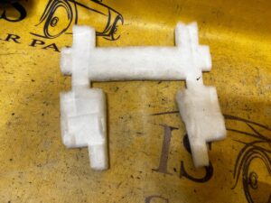 OSŁONA WYGŁUSZENIE PIANKA TUNELU PORSCHE CAYENNE II 7P5 LIFT 92A