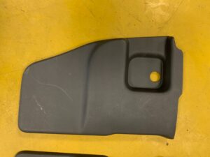 OSŁONA LEWA DOLNA SŁUPKA NISSAN E-NV200 NV200