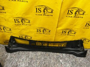 PODSZYBIE DOLNE OSŁONA WLOTU POWIETRZA FORD BRONCO 21-