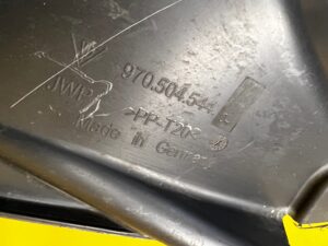 OSŁONA KOMORY SILNIKA PASA PRZEDNIEGO PRAWA PORSCHE PANAMERA 970 I LIFT