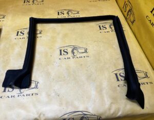 USZCZELKA DRZWI SZYB KAROSERII GÓRNA PRZÓD PRAWA 4 DRZWI FORD BRONCO 21-