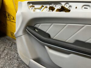 TAPICERKA BOCZEK DRZWI PRZÓD PRAWY MERCEDES GL X166 ALPACA GRAY