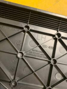 LEWA OSŁONA BOCZEK BAGAŻNIKA KIA SORENTO III