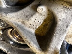 ZWROTNICA PIASTA TARCZA ZACISK PRZÓD LEWY VOLVO XC90 II 2.0 D D4