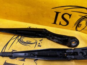 KOMPLET RAMIONA RAMIĘ WYCIERACZEK WYCIERACZKI PRZÓD PEUGEOT 308 II T9 EU