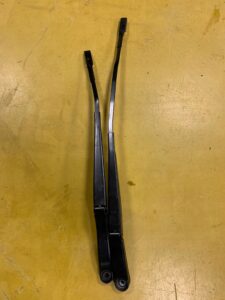 RAMIONA WYCIERACZEK KOMPLET LEWE PRAWE AUDI Q7 4M