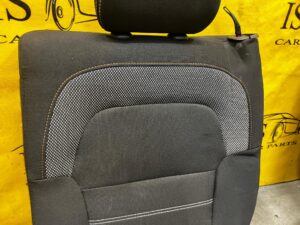 OPARCIE KANAPY TYŁ TYLNEJ LEWY LEWE DACIA SANDERO III STEPWAY 2024R