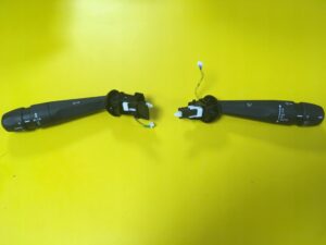 MANETKI KIERUNKOWSKAZ WYCIERACZKI C4 PICASSO II