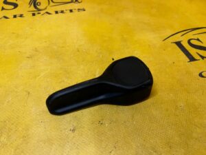 RĄCZKA REGULACJI FOTELA PRAWA DACIA SANDERO III