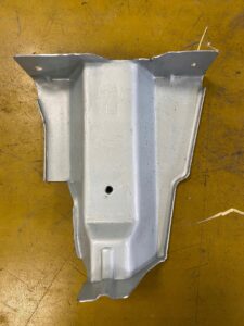 MOCOWANIE BOCZKA BAGAŻNIKA NISSAN X-TRAIL T32