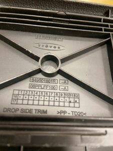 OSŁONA PRZEGRODA BAGAŻNIKA RENAULT MEGANE IV SEDAN