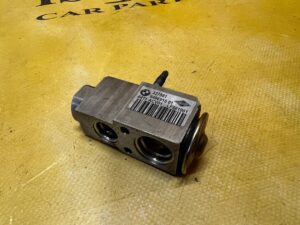 ZAWÓR ROZPRĘŻNY KLIMATYZACJI BMW 5 G30 6 G32 7 G11 8 G15 X5 G05 X6 G06