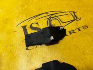 OSŁONA ZAŚLEPKA KLAMKI WEWNĘTRZNEJ DRZWI PRAWA FORD EXPLORER MK6