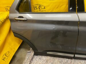 DRZWI PRAWA STRONA PRAWY PRZÓD TYŁ FORD EXPLORER VI CARBONIZED GRAY 2022R
