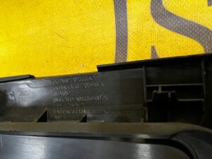 NAKŁADKA OSŁONA DESKI PODUSZKI AIRBAG KOLAN PRAWA TESLA MODEL 3 PRZEDLIFT