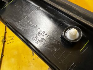 LISTWA ZEWNĘTRZNA SŁUPKA SZYBY PRZÓD A LEWA LEWY FORD EXPLORER VI MK6