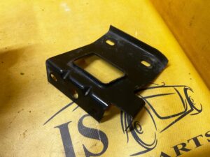 ŚLIZG MOCOWANIE WSPORNIK ZDERZAKA TYŁ LEWY CHEVROLET CORVETTE C5 97-04